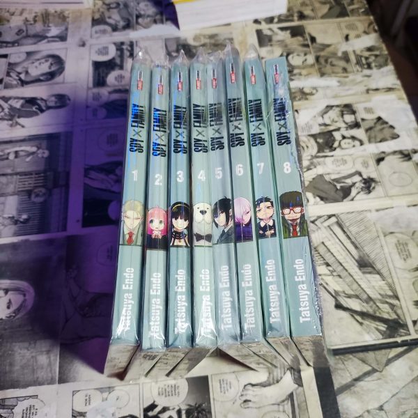 Spy x Family - Vol.1 ao 8 (Lote #303)