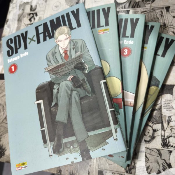 Spy x Family - Vol.1 ao 5 (Lote #307)