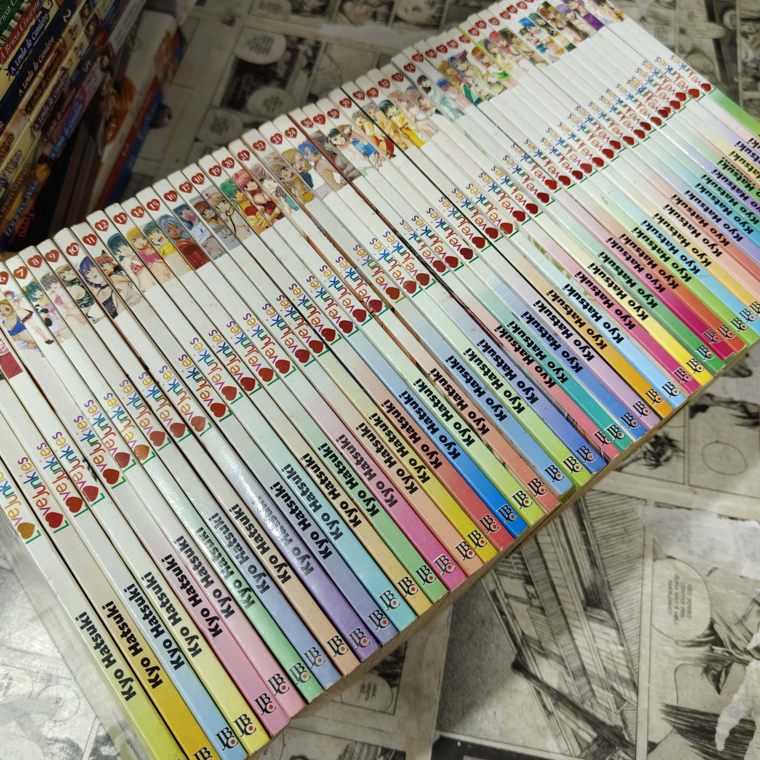 Love Junkies - Vol.1 ao 52 (faltando 25 e 46) (Lote #312)