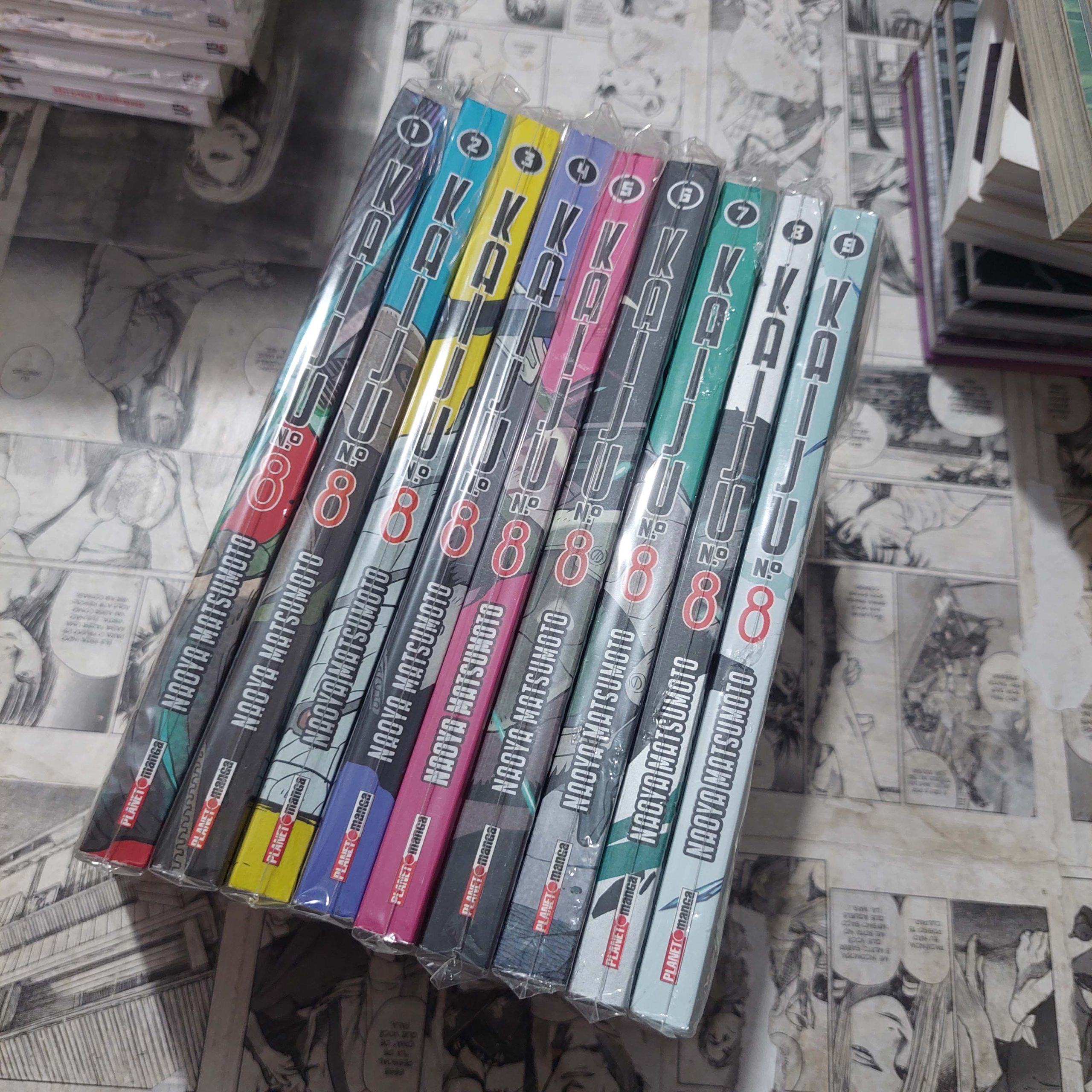 Kaiju N.8 - Vol.1 ao 9 (Lote #322)