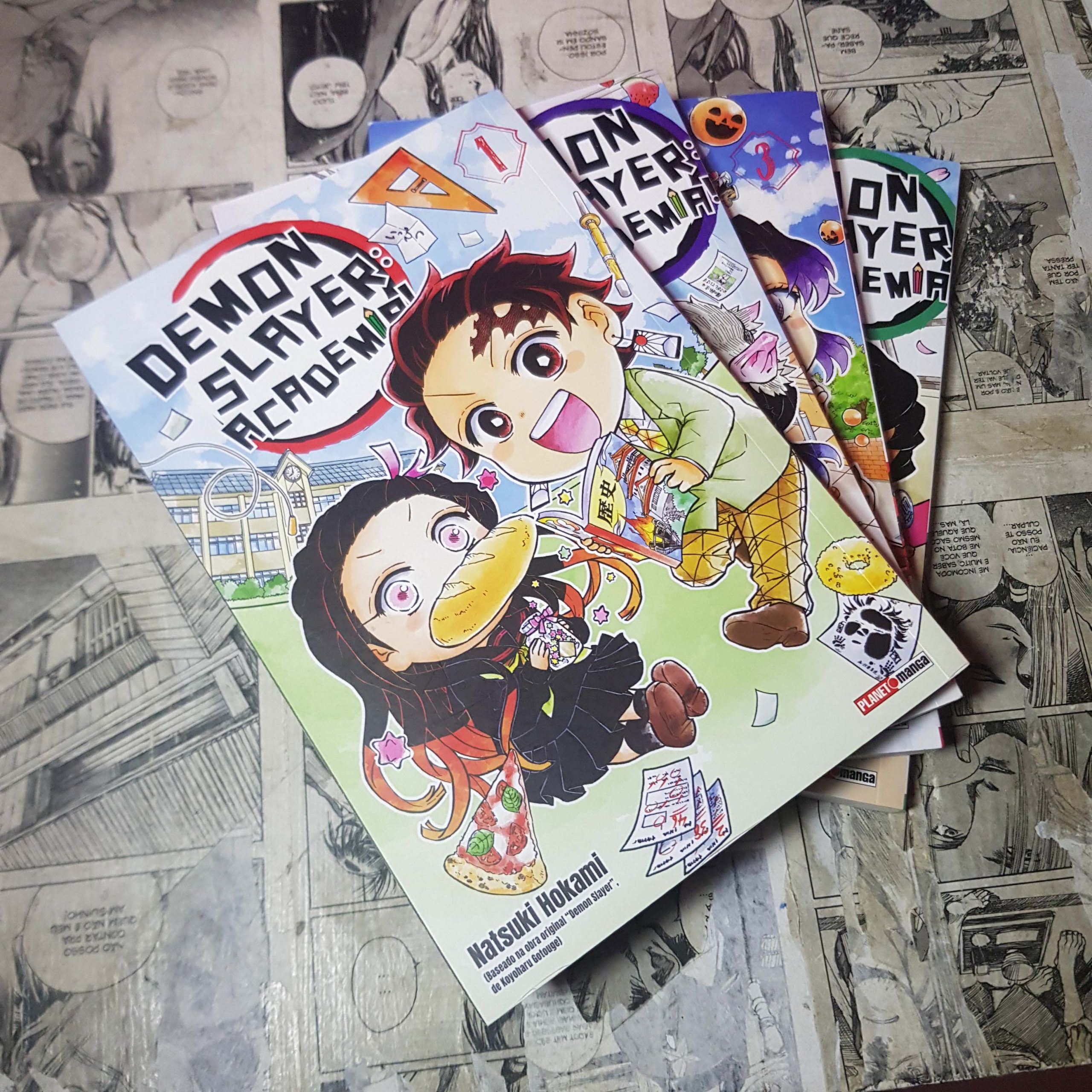 Demon Slayer Academia - Vol.1 ao 4 (Lote #346)